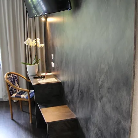 Le Va Bien מלון Valence (Tarn-et-Garonne)