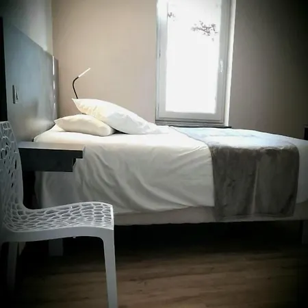 호텔 Le Va Bien Valence (Tarn-et-Garonne)